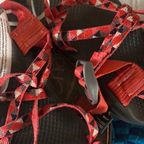 New Chacos- multiple sizes - Picture 4 of 4